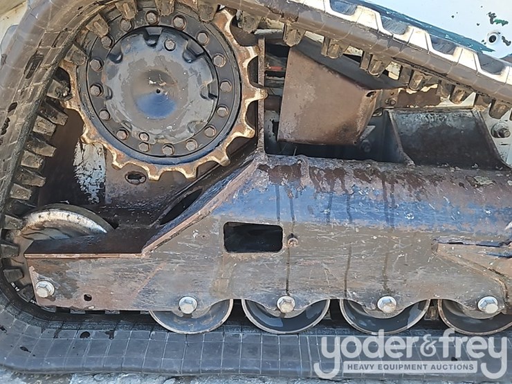 2021-bobcat-t64-image-9