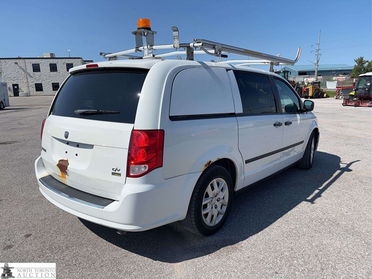 2015-ram-c/v-image-5