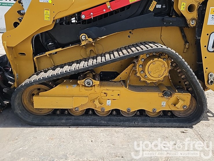 2025-caterpillar-255-image-18
