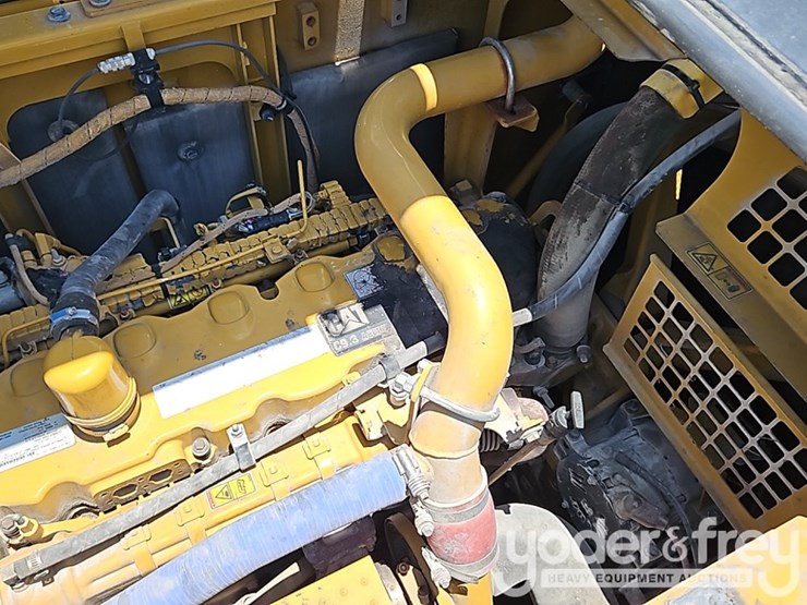 2015-caterpillar-336fl-image-27