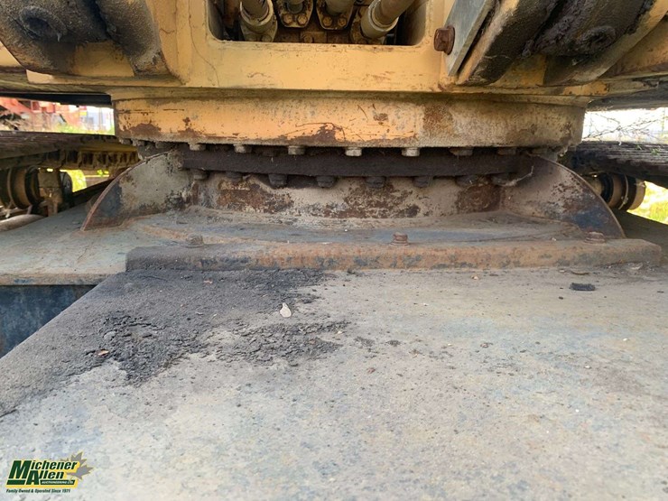 1980-caterpillar-215-image-8