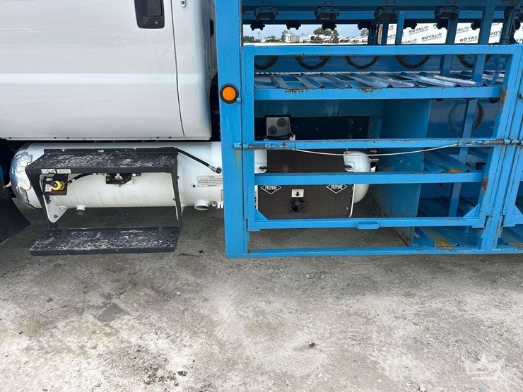 2019-ford-f750-image-16