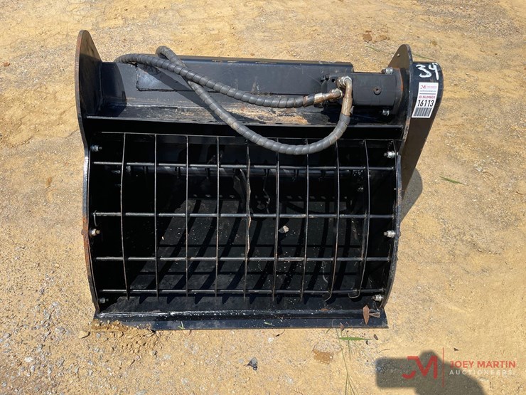 34"-concrete-mixing-bucket-mini-skid-steer-attachment-image-7