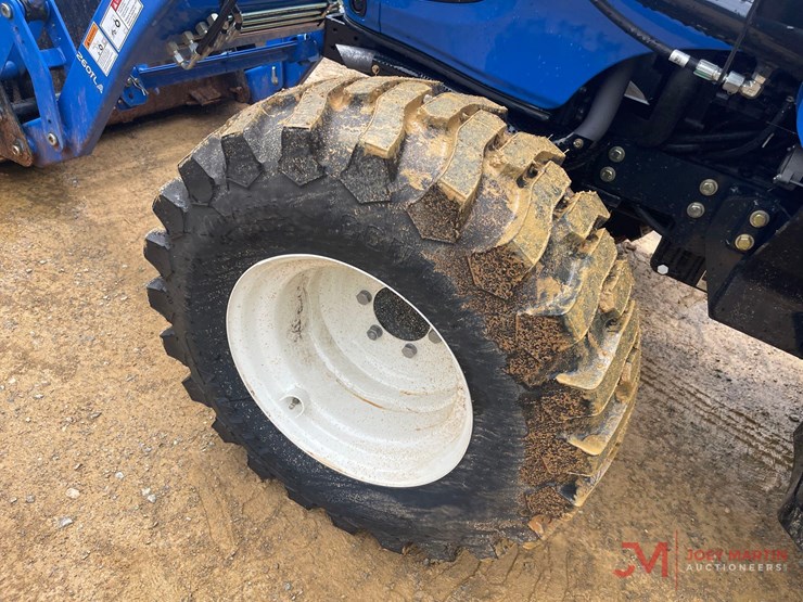 2023-new-holland-boomer-55-ag-tractor-image-12