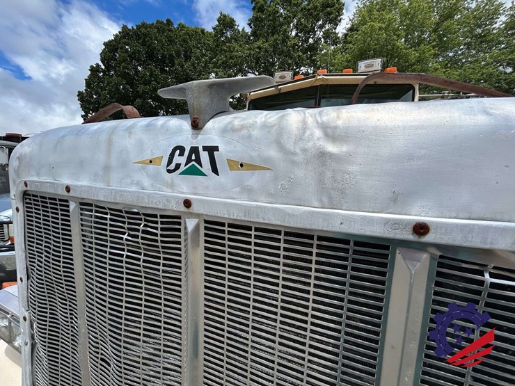 1987-peterbilt-379-image-8