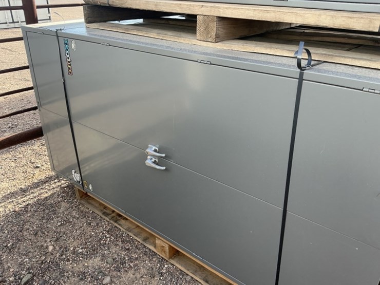(3)-steel-storage-cabinets-image-3