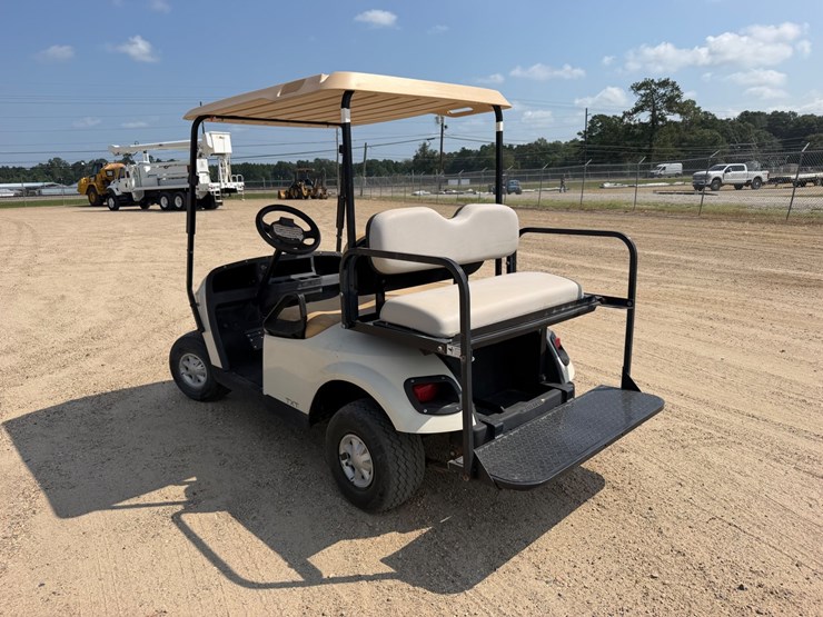#70-•-2017-ez-go-txt-golf-cart-image-3