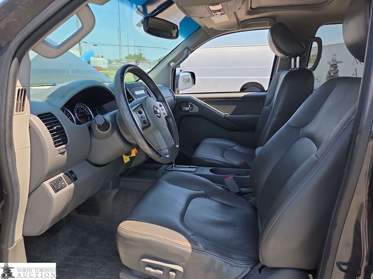 2012-nissan-frontier-image-11