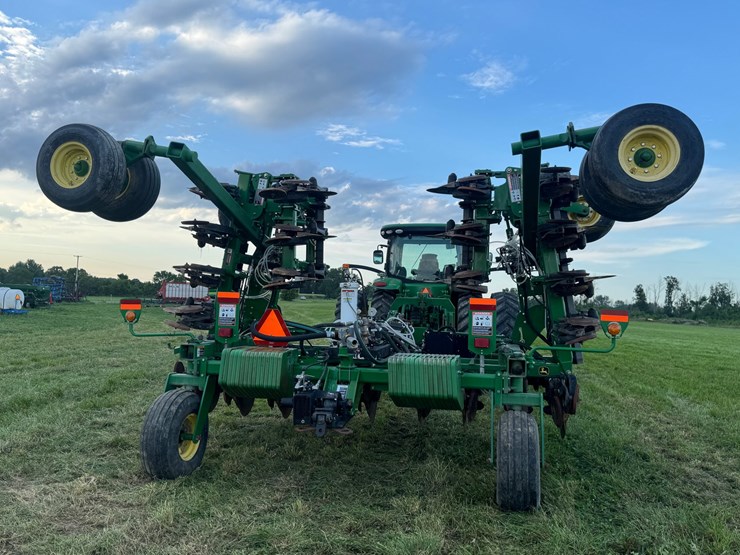 2012-john-deere-2510h-image-5