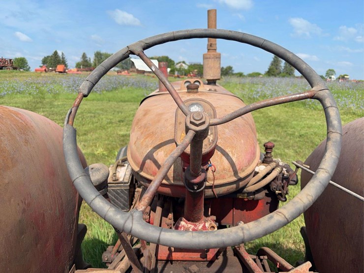 international-mccormick-deering-wd-9-image-36