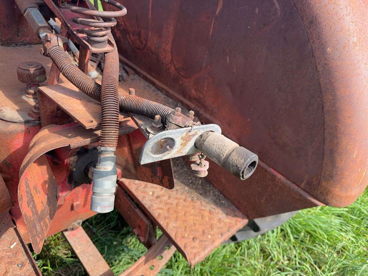 massey-ferguson-44-image-38