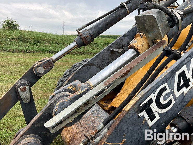 1999-deere-tc44h-image-14