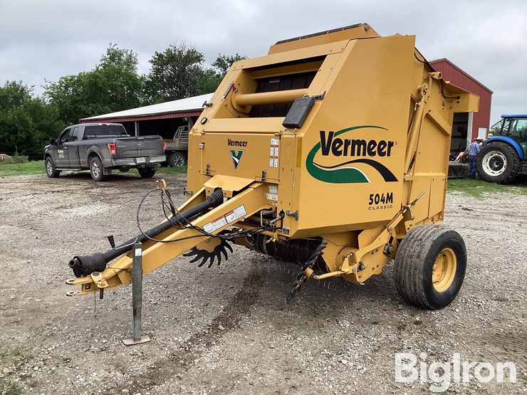 2012-vermeer-504m-classic-image-1