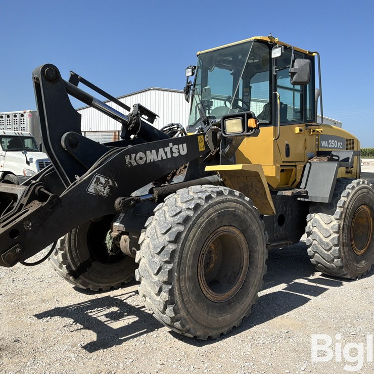 2011 KOMATSU WA250PZ-6