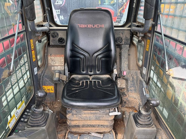 2016-takeuchi-tl10-image-19
