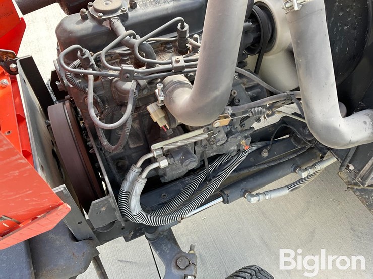 2010-kubota-f2680e-image-16