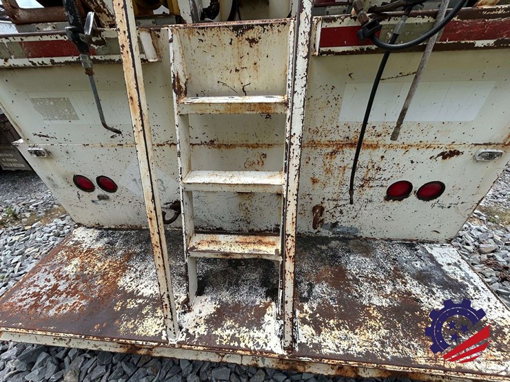 1987-peterbilt-379-image-33