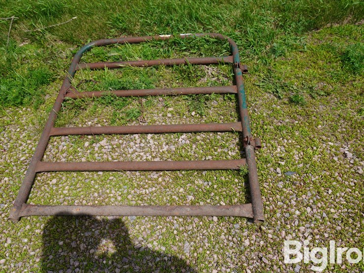 48"-gate-image-2