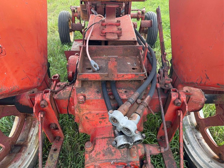 farmall-340-row-crop-image-34