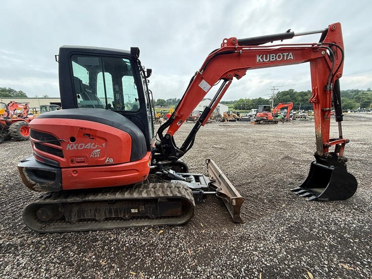 2020-kubota-kx040-4-image-5