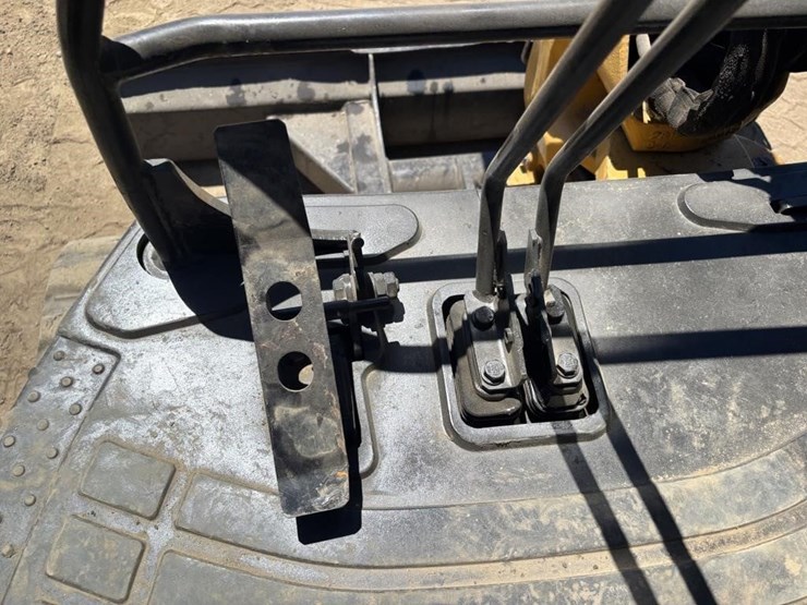 2017-caterpillar-304e2-cr-image-30
