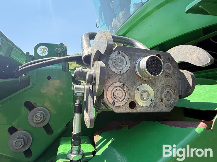2005-john-deere-9860-sts-image-13