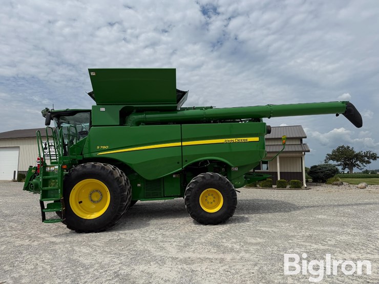 2024-john-deere-s780-image-8