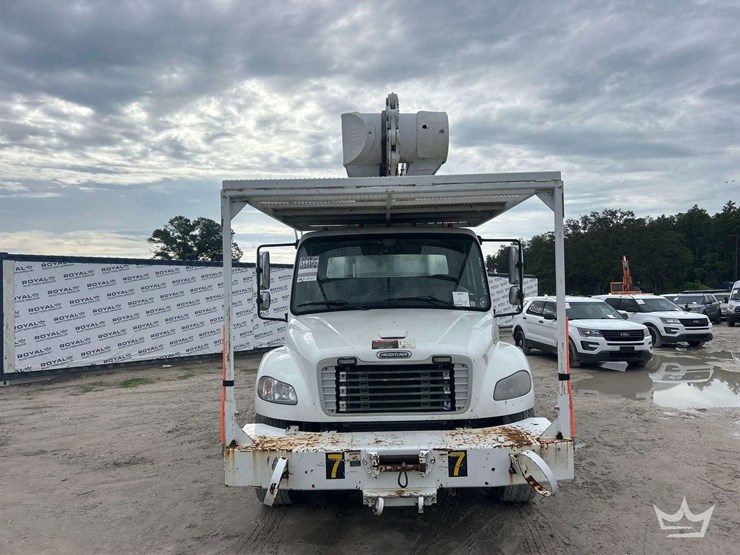 2016-freightliner-m2-106-image-54