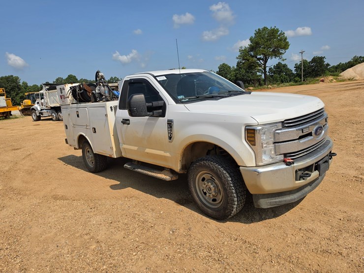 2018-ford-f250-image-23