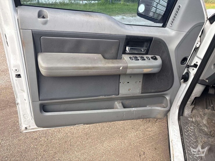 2004-ford-f150-image-14