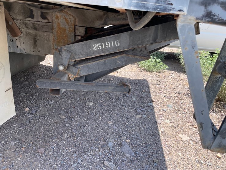 #2254-•-1998-isuzu-2-ton-cargo-truck-image-10