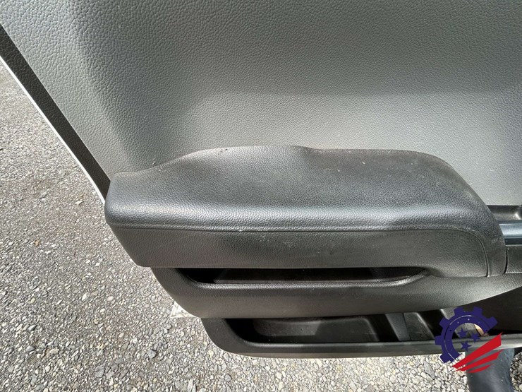 2018-chevrolet-silverado-pickup-truck-image-46