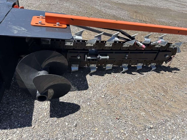 wolverine-tcr-12-48h-skidsteer-trencher-image-10