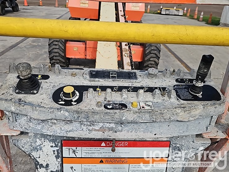 2016-jlg-600s-image-13