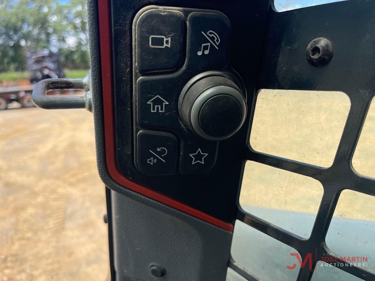 2023-bobcat-t76-image-23