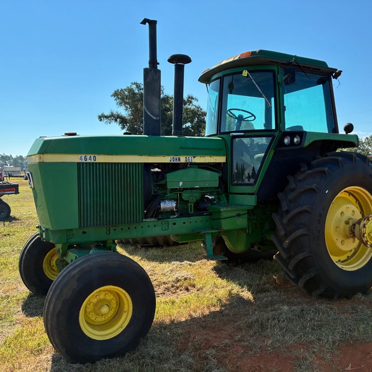 JOHN DEERE 4640