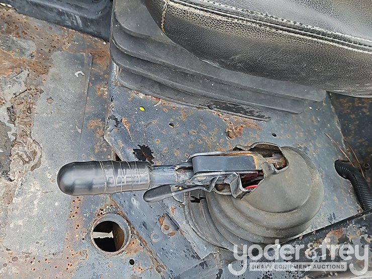 2016-jcb-512-56-image-28