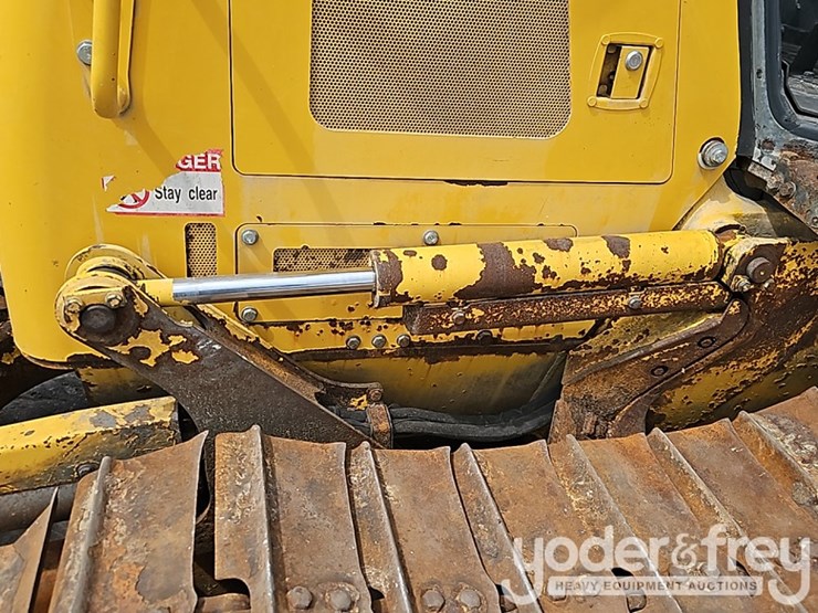 2023-komatsu-d39px-24-image-18