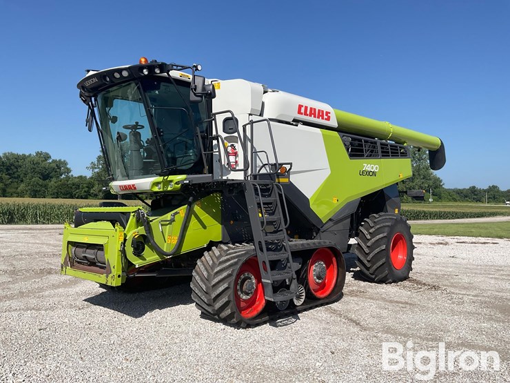 2021-claas-lexion-7400-image-1
