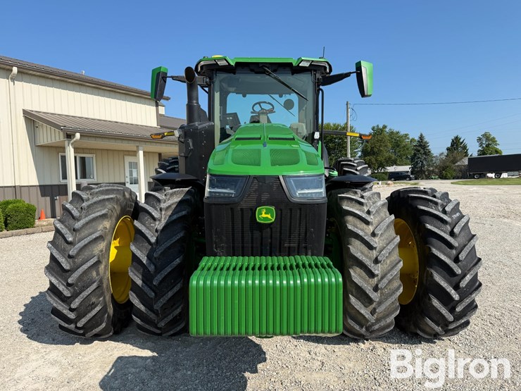 2024-john-deere-8r-370-image-2