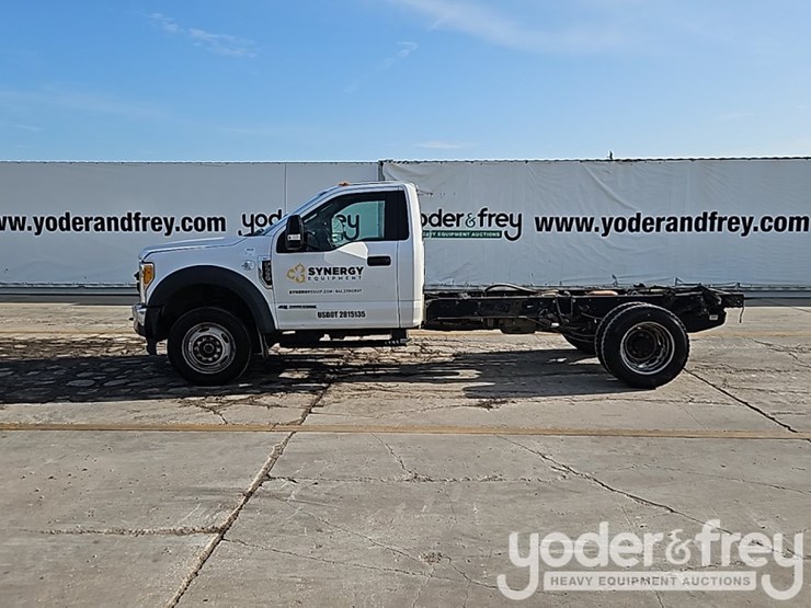 2017-ford-f550-image-3