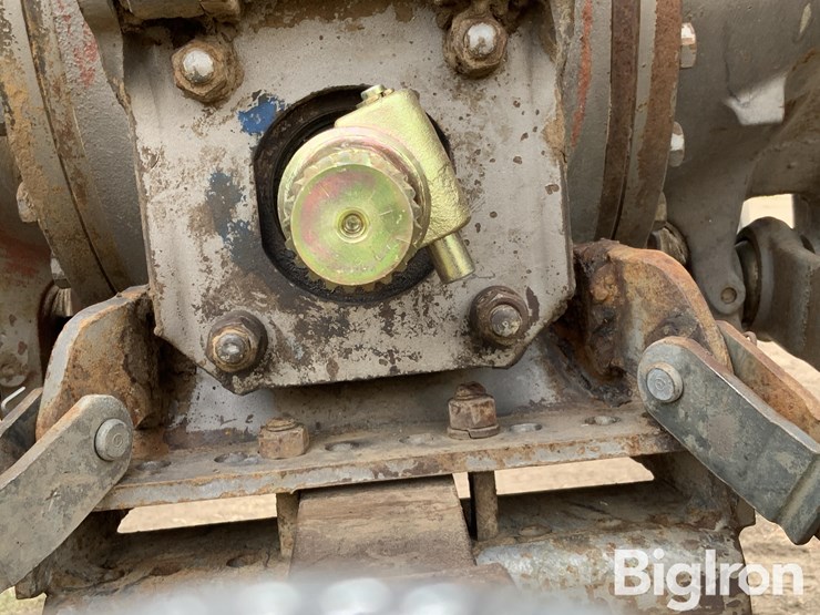 1976-massey-ferguson-275-image-14