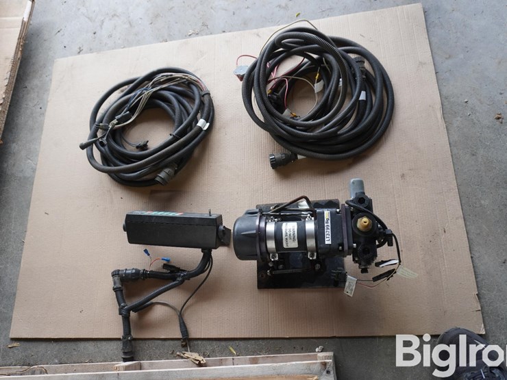 raven-sidekick-w/monitor-drive-image-2