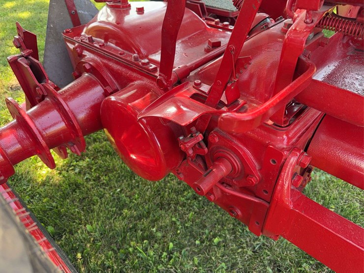 1937-farmall-f-12-image-24