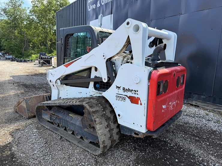 2019-bobcat-t770-image-2