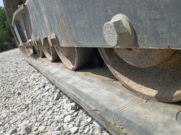 2024-bobcat-t650-image-41