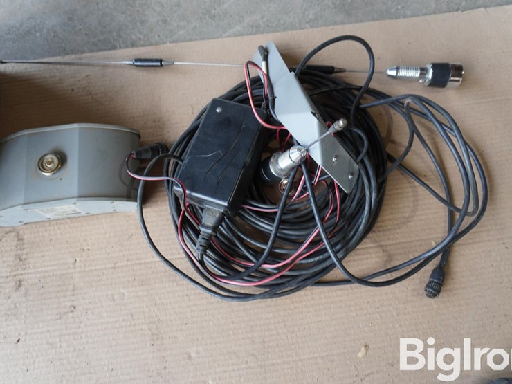 outback-baseline-x-rtk-base-station-image-10