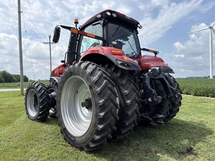 2021-case-ih-340-image-3