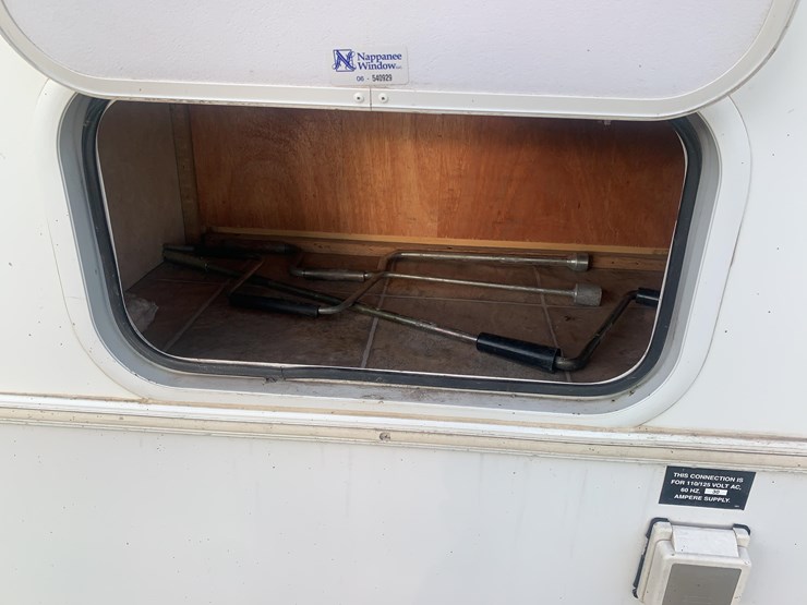 2007-cedar-creek-travel-trailer-image-18