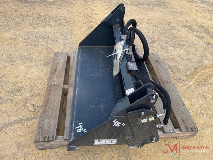 2025-wolverine-48'-mini-skid-steer-smooth-combination-bucket,-4-cu-ft-capacity,-image-5